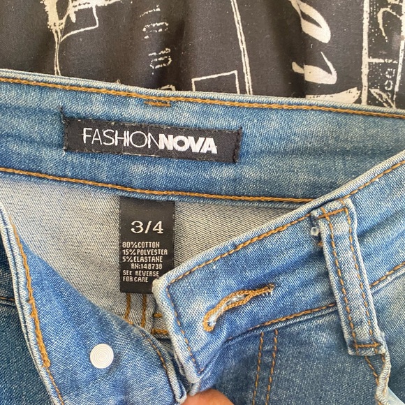 Fashion Nova jeans - Picture 2 of 3